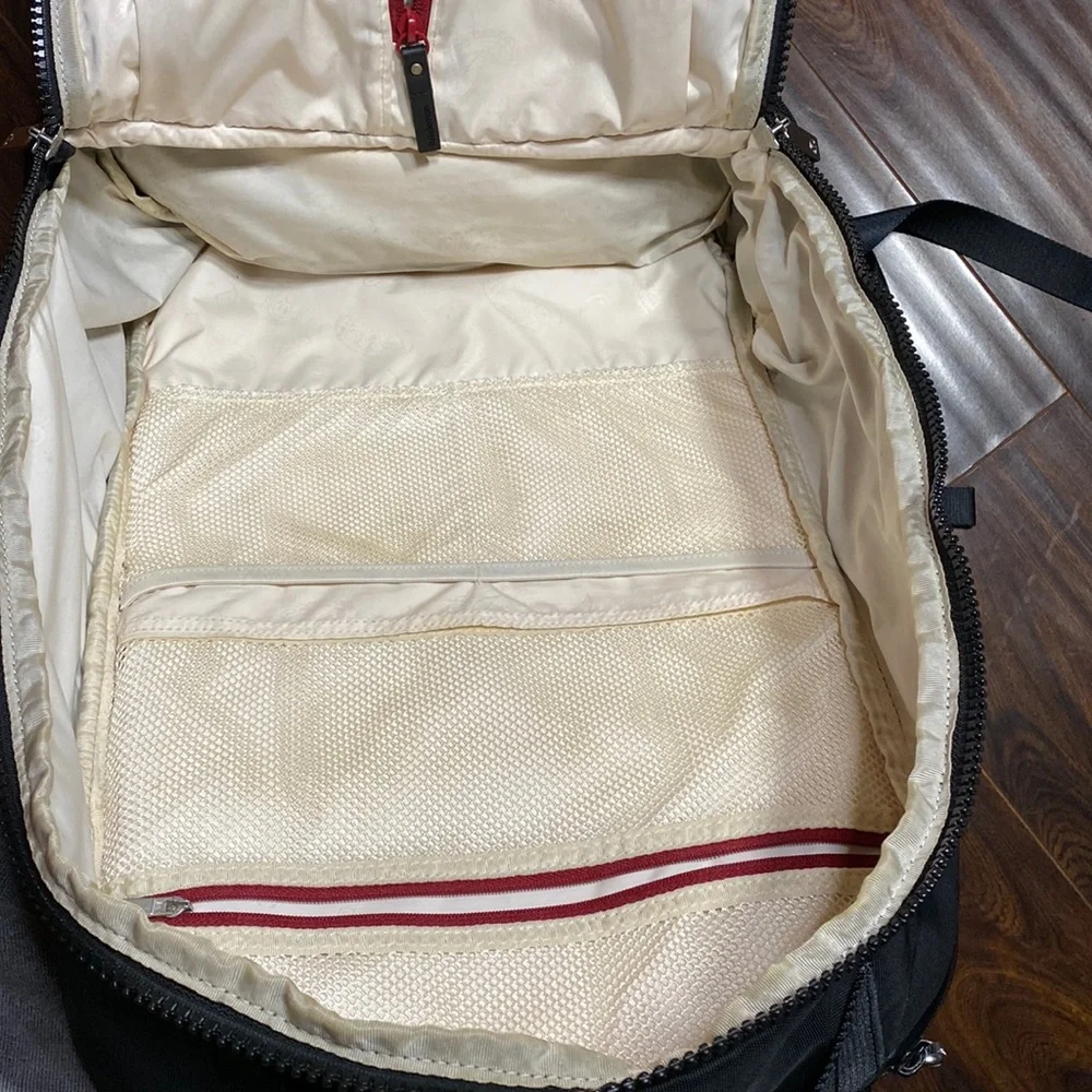 lululemon athletica Navy Backpack. Solid black. Stock picture is with blue trim - Picture 12 of 16